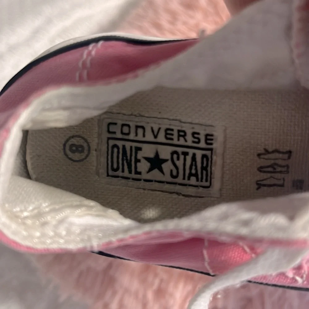Converse low top